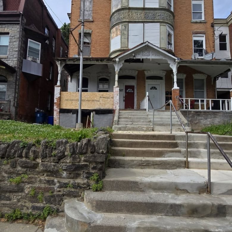 1715 W Tioga St – Philadelphia, PA 19140