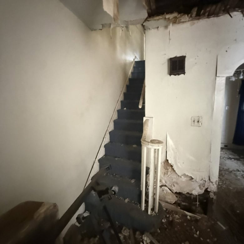 2239 Bonnaffon St – Philadelphia, PA 19142