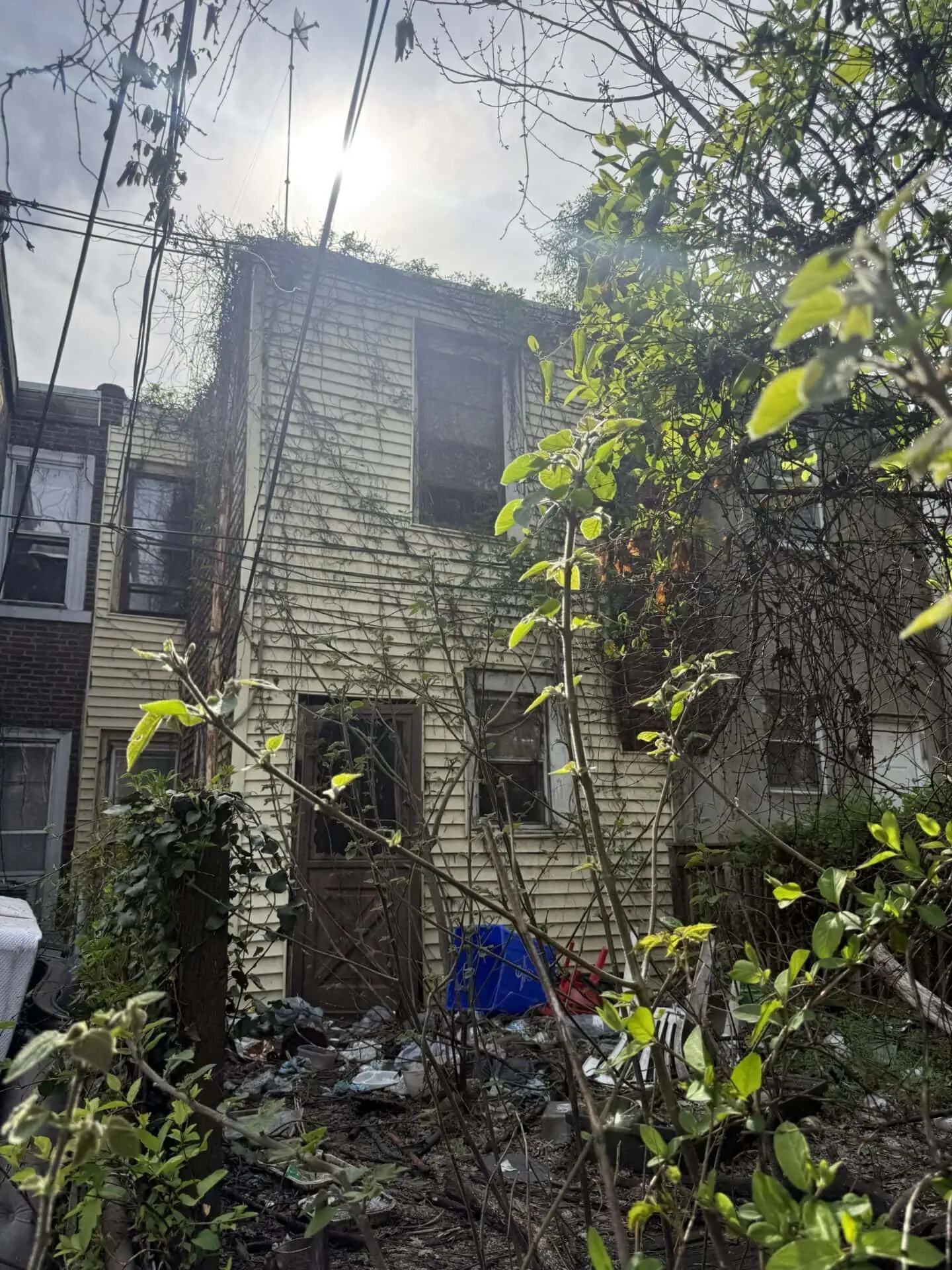 2239 Bonnaffon St – Philadelphia, PA 19142