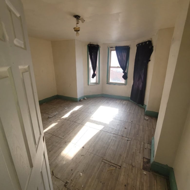2633 Waterloo St – Philadelphia, PA 19133