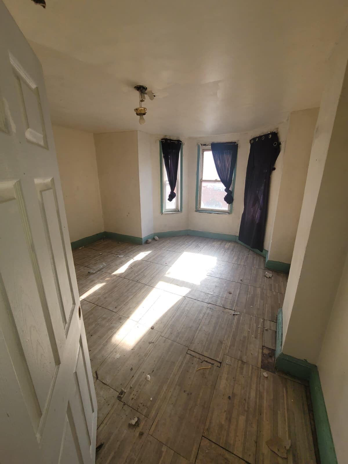 2633 Waterloo St – Philadelphia, PA 19133