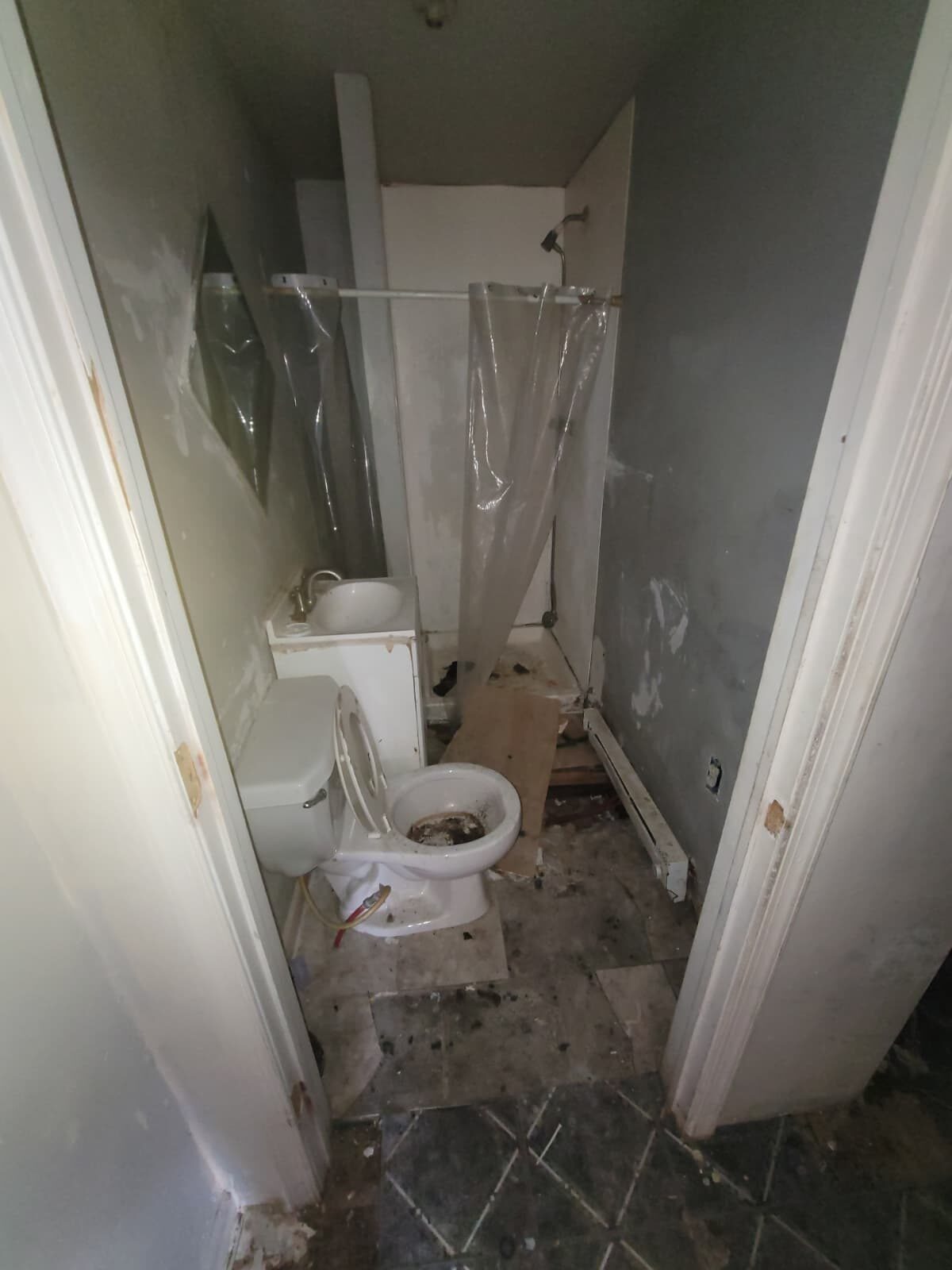2633 Waterloo St – Philadelphia, PA 19133